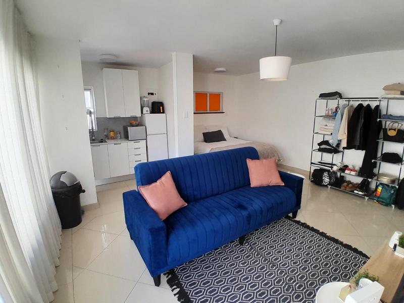 To Let 1 Bedroom Property for Rent in Sea Point Western Cape
